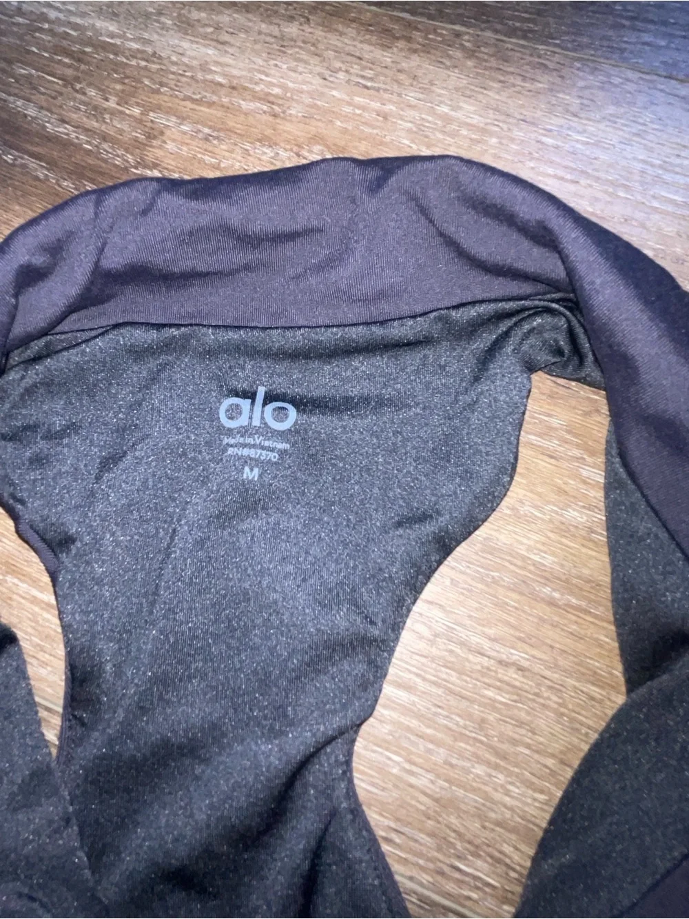 ALO Yoga Black Charmed Collar Bra Tank M
